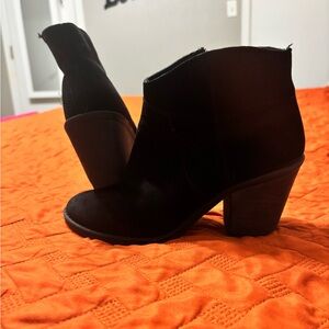 Faded Glory Elegant Black Ankle Boots